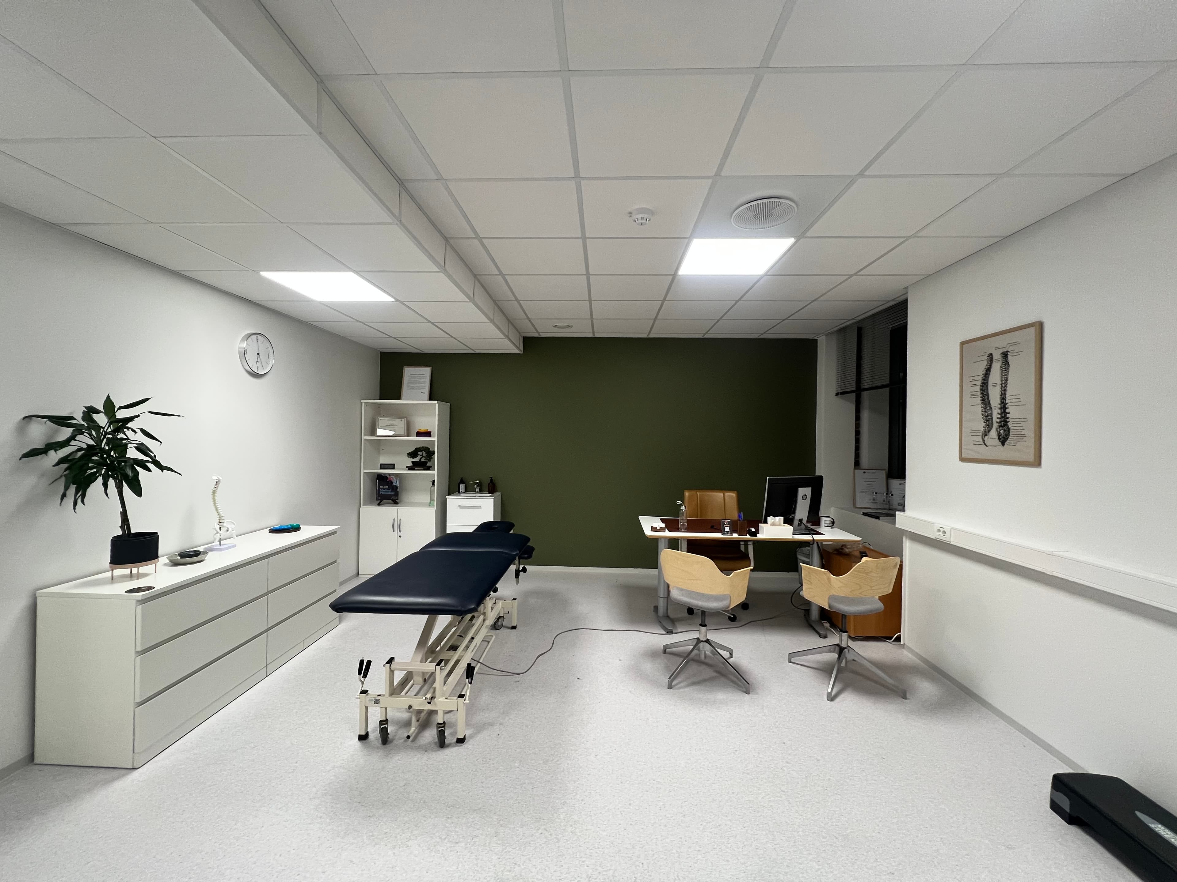 Inne i Reliev-klinikken